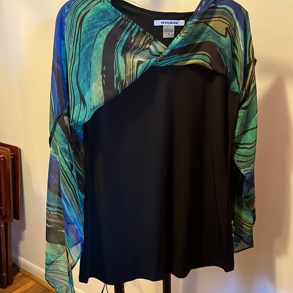 Top - Picture 3 of 3